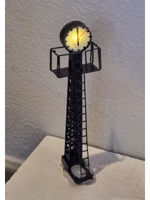 T11 stationsklok met trap